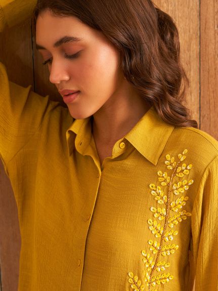 MUSTARD SPADE SHIRT