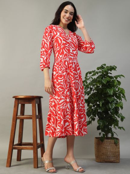 Women Red Rayon Crepe Floral Print V-Neck 3/4 Length Sleeves Below Knee Length Dress