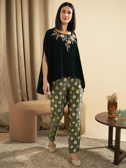 VELVET EMERALD GREEN GREET CAPE