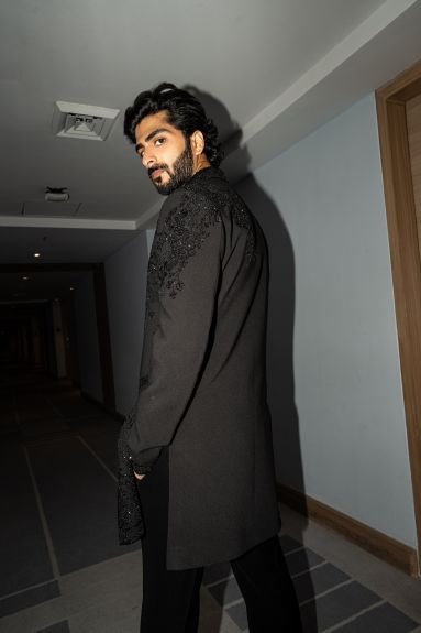 Luxury Black Tan Silk Ino-Western . - Black