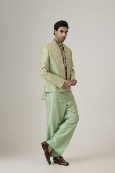 The Verdant Bloom Jodhpuri Set