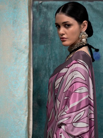 SAREE MALL Women's Crepe Grey Printed Designer Saree With Blouse Piece