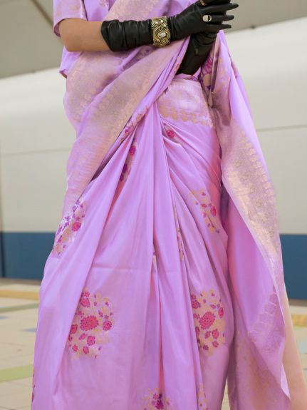 SAREE MALL Women's Silk Blend Lavendar Woven Design Designer Saree With Blouse Piece