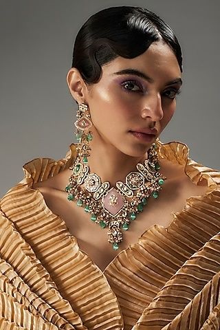 VASTRAA Jewellery,Gold Finish Kundan Polki & Green Stone Necklace Set