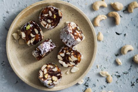 Khajoor Doller (Almond House)