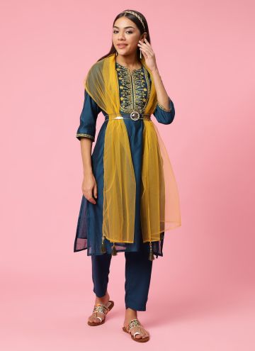 Shree Women Chanderi Teal Embroidered Kurta Trouser Dupatta