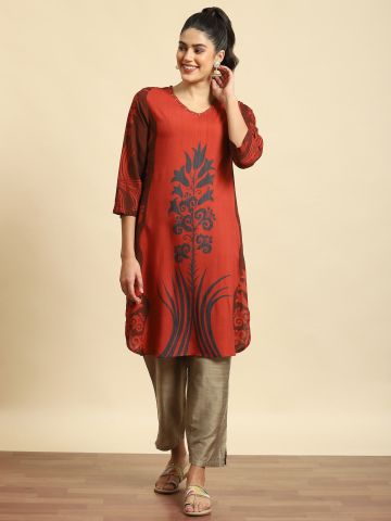 Shree Women Liva (Rayon) Maroon Abstract Print Kurta