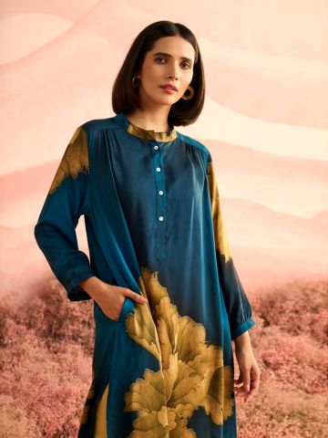 BLUE FLORA GATHERED TUNIC