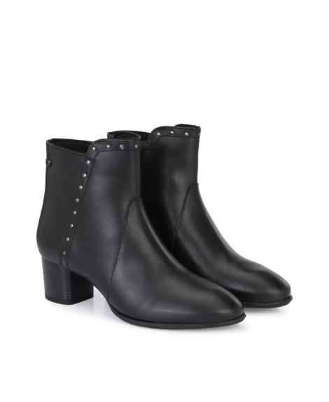 DELIZE,Ankle-Length Boots with Side Zipper