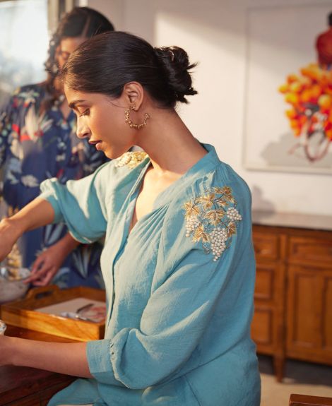 SKY BLUE ALIGNED SHIRT