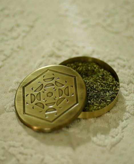 IKIRU Calighat Brass Unique Condiment Box | Golden Storage For Mouth Freshner & Sauf