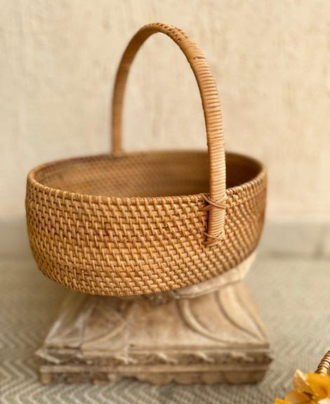 IKIRU Minimal Hand Woven Picnic Basket With Handle | Storage & Gifting Hamper For Dining Table & Living Room