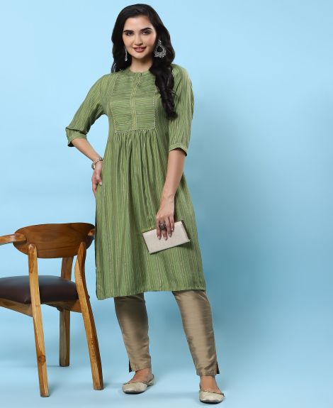 Shree Women Liva (Rayon) Green Stripe Print Kurta