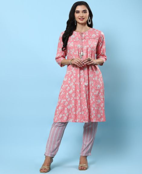 Shree Women Liva (Rayon) Pink Floral Print Kurta With Trouser