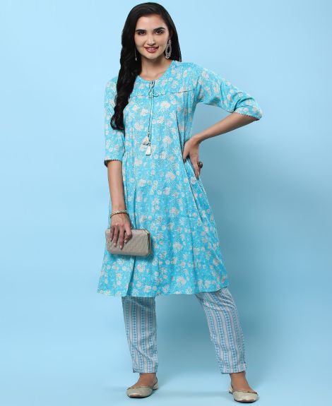 Shree Women Liva (Rayon) Blue Floral Print Kurta With Trouser