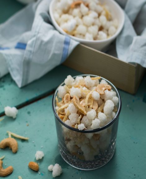 Sabudana Chudwa (Almond House)